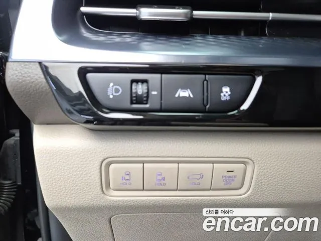 Kia Canival 2023 — фото 17
