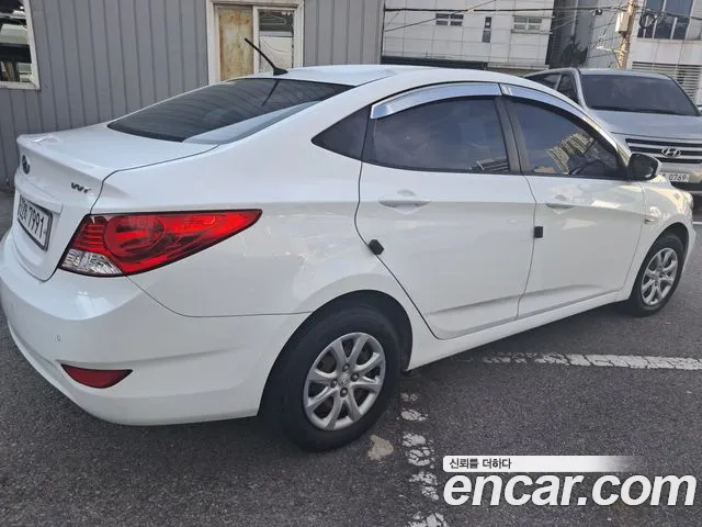 Hyundai Accent 2015 — фото 5