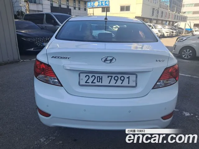 Hyundai Accent 2015 — фото 6