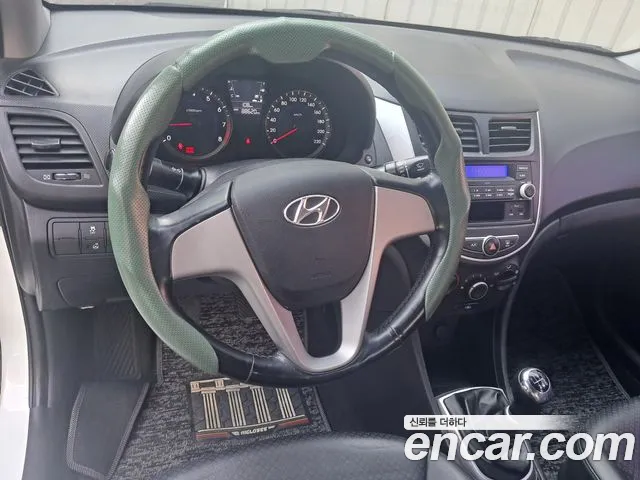 Hyundai Accent 2015 — фото 13