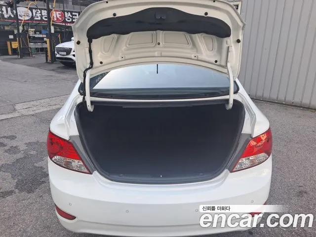 Hyundai Accent 2015 — фото 19