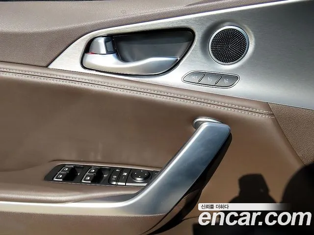 Kia Stinger 2019 — фото 11