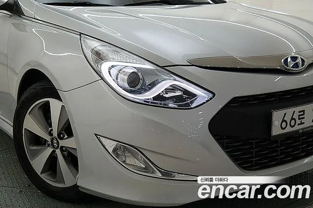 Hyundai Sonata 2012 — фото 1