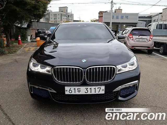 BMW 7-Series 2018 — фото 1
