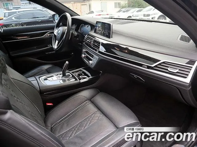 BMW 7-Series 2018 — фото 13