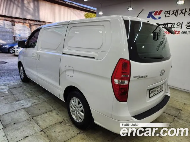 Hyundai Starex 2016 — фото 3