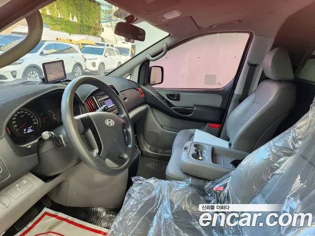 Hyundai Starex 2016 — фото 11