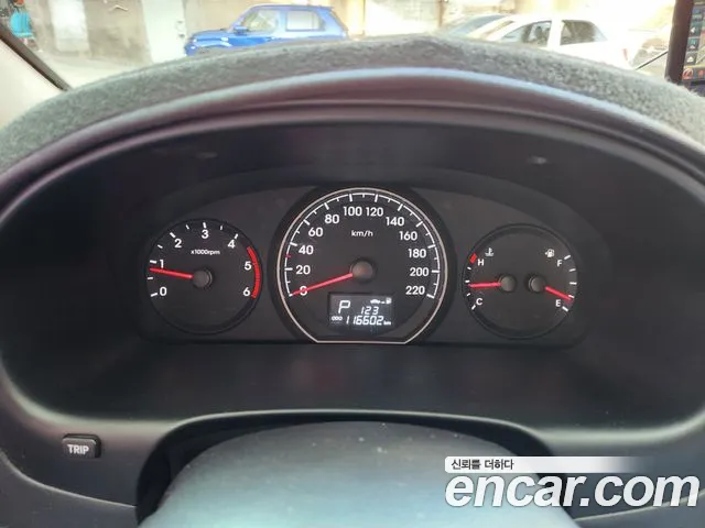 Hyundai Starex 2016 — фото 13
