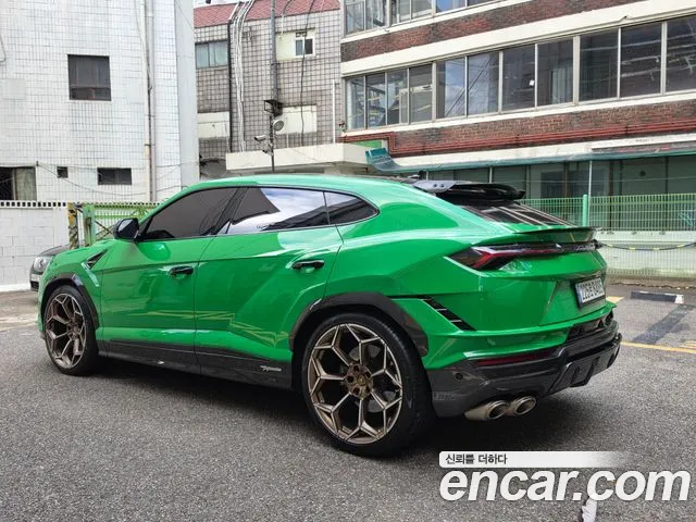 Lamborghini Urus 2024 — фото 4