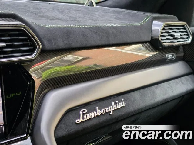 Lamborghini Urus 2024 — фото 10