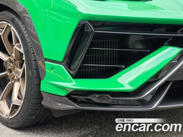 Lamborghini Urus 2024 — фото 16