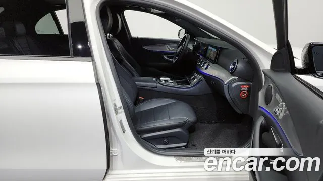 Mercedes-Benz E-Class 2020 — фото 10