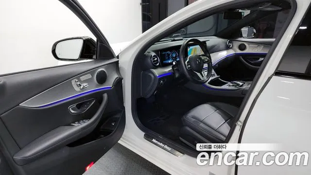 Mercedes-Benz E-Class 2020 — фото 11