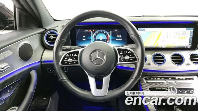 Mercedes-Benz E-Class 2020 — фото 13