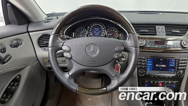 Mercedes-Benz CLS-Class 2005 — фото 13