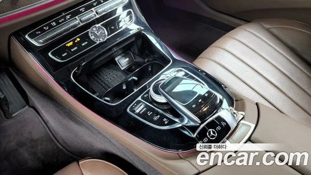 Mercedes-Benz E-Class 2020 — фото 9