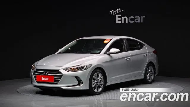Hyundai AVANTE 2017 — фото 1