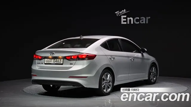 Hyundai AVANTE 2017 — фото 2