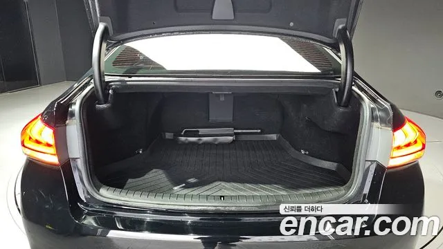 Hyundai Genesis 2015 — фото 20