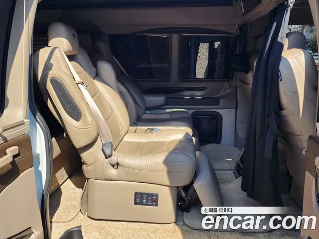 GMC Savana 2020 — фото 13