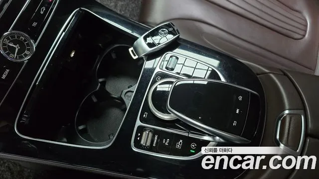Mercedes-Benz CLS-Class 2020 — фото 16