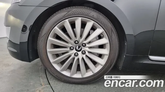 Hyundai Equus 2015 — фото 5