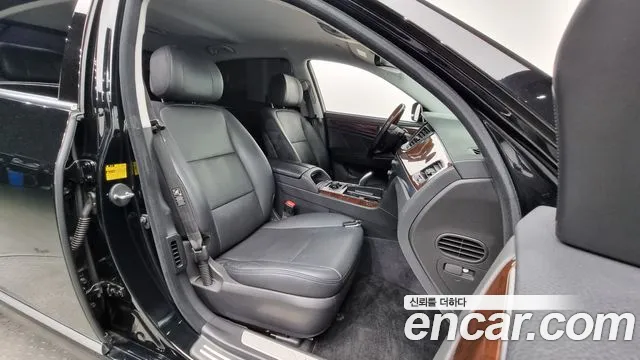 Hyundai Equus 2015 — фото 10