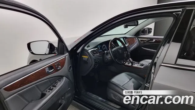 Hyundai Equus 2015 — фото 12