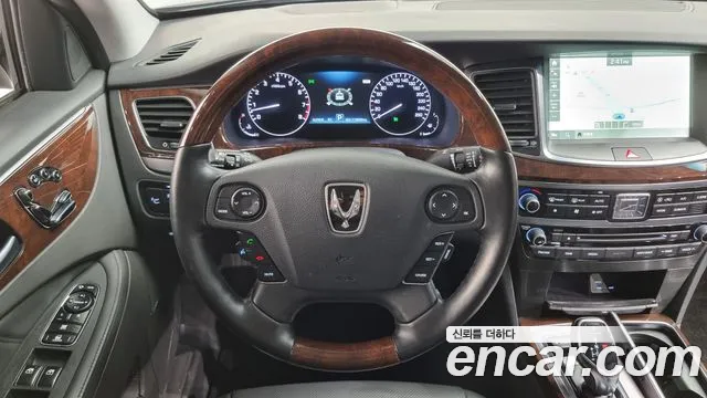 Hyundai Equus 2015 — фото 15