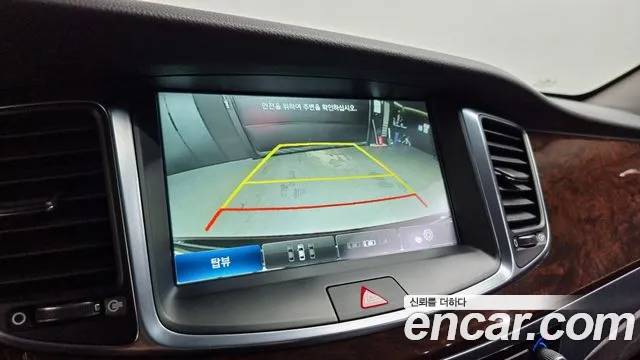 Hyundai Equus 2015 — фото 17