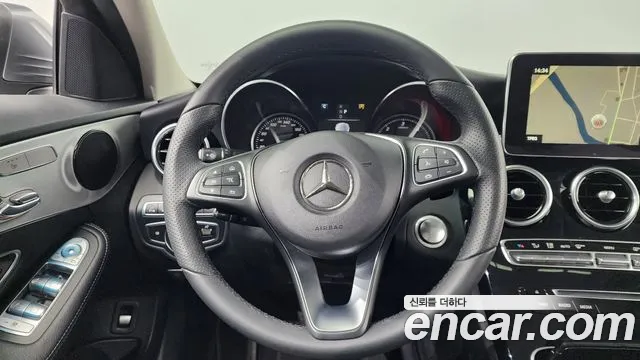 Mercedes-Benz C-Class 2018 — фото 13