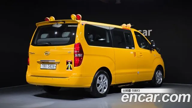 Hyundai Starex 2019 — фото 2