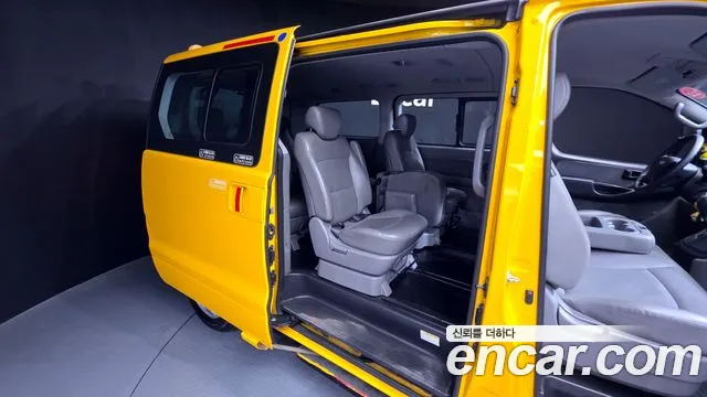 Hyundai Starex 2019 — фото 11
