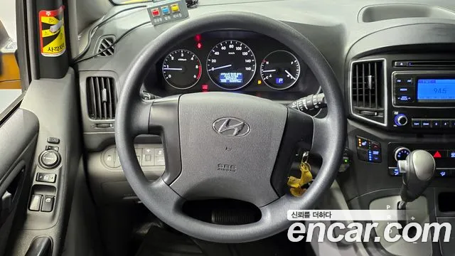 Hyundai Starex 2019 — фото 15