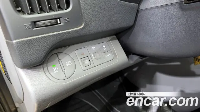 Hyundai Starex 2019 — фото 17