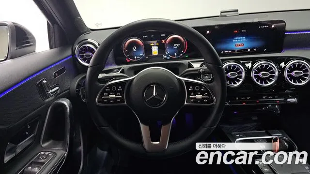 Mercedes-Benz A-Class 2021 — фото 13