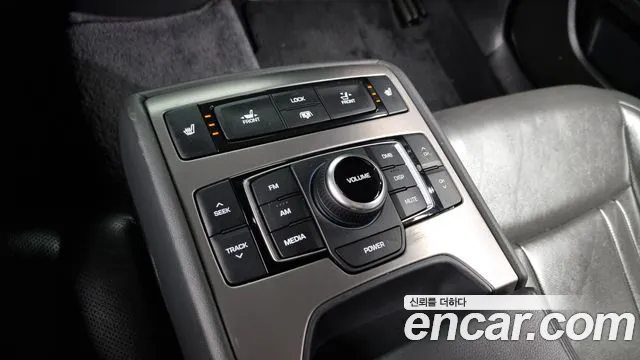 Hyundai Genesis 2015 — фото 18