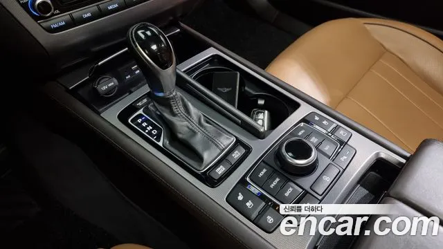 Hyundai Genesis 2016 — фото 9