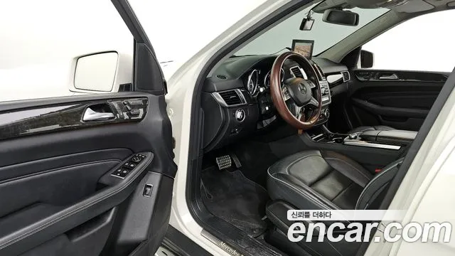 Mercedes-Benz M-class 2012 — фото 10