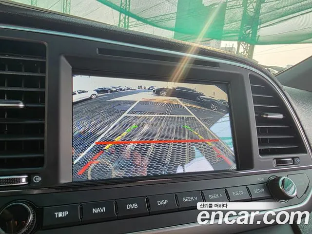 Hyundai AVANTE 2016 — фото 11