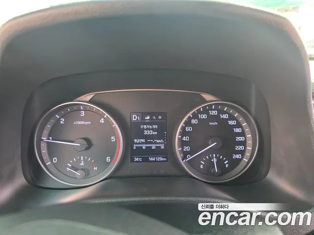 Hyundai AVANTE 2016 — фото 14