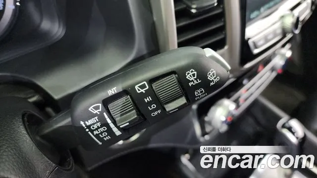 KG_Mobility_Ssangyong Rexton 2018 — фото 16