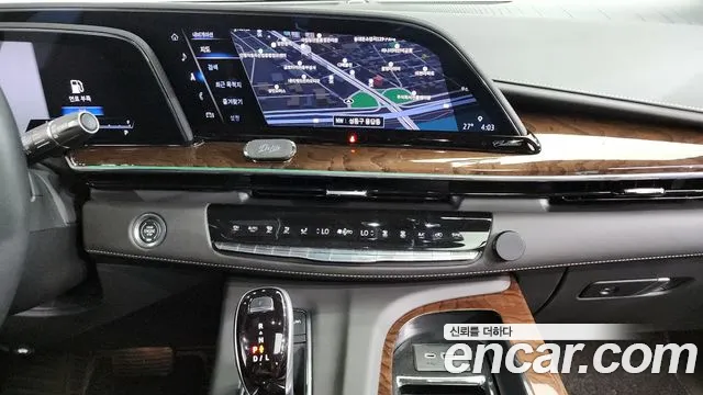 Cadillac Escalade 2022 — фото 14