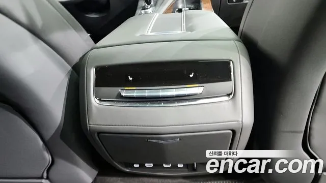 Cadillac Escalade 2022 — фото 18