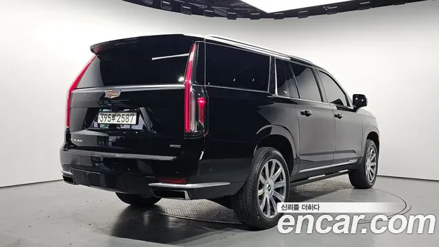 Cadillac Escalade 2021 — фото 2
