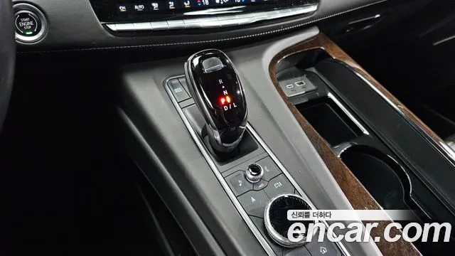Cadillac Escalade 2021 — фото 9