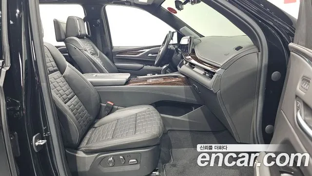 Cadillac Escalade 2021 — фото 10