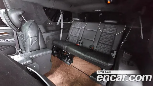 Cadillac Escalade 2021 — фото 13