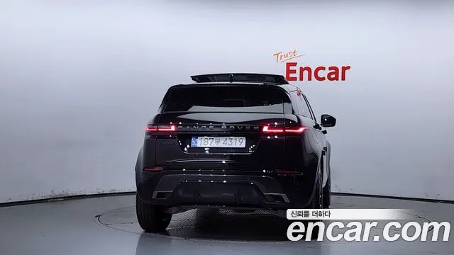 Land Rover Range Rover Evoque 2024 — фото 4