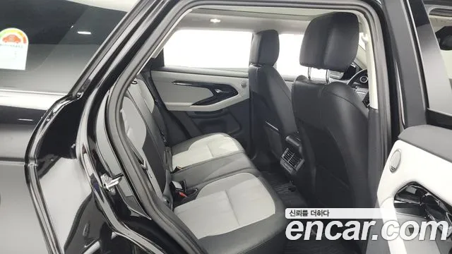 Land Rover Range Rover Evoque 2024 — фото 12